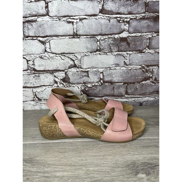 TAOS Pink Leather Ankle Lace Strap Cork Wedge Sandals Women Sz 40EU/9.5M US - Picture 3 of 16